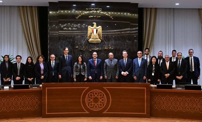 مصر-توقع-6-مذكرات-تفاهم-واتفاقيات-مع-البنك-الأوروبى-لإعادة-الإعمار