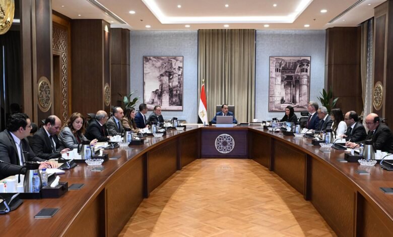 رئيس-الوزراء-يتابع-جهود-تحقيق-الاكتفاء-الذاتى-من-المنتجات-البترولية