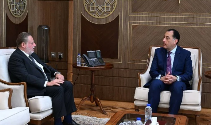 مدبولى-يبحث-مع-محافظ-البنك-المركزى-ضبط-الأسعار-وتوافر-السلع