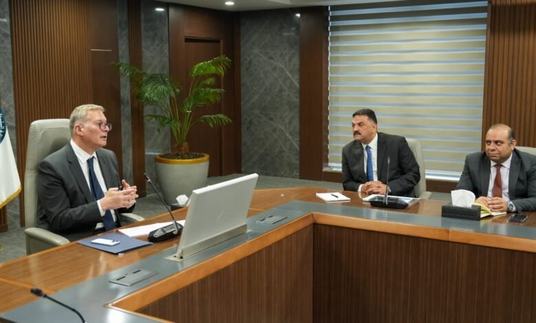 وزير-البترول-يبحث-استكمال-إجراءات-المسح-الجوي-للمعادن