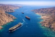 تباطؤ-حاد-بحركة-الشحن-عبر-مضيق-هرمز-مع-استمرار-عبور-سفن-مرتبطة-بإيران