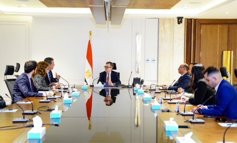 وزير-التخطيط:-التحديات-العالمية-الحالية-تتطلب-تبني-رؤية-أكثر-شمولًا-واستباقية