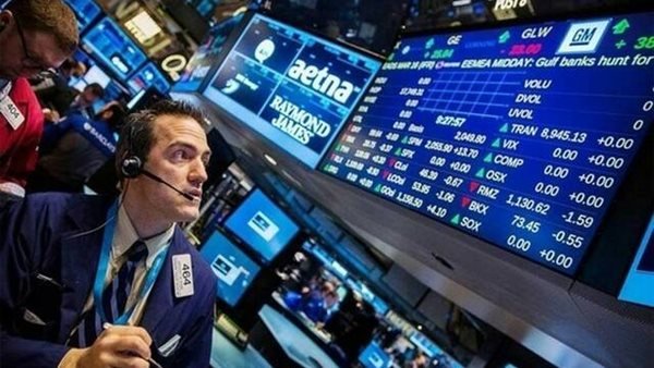 داو-جونز-يفقد-أكثر-من-300-نقطة-في-المستهل