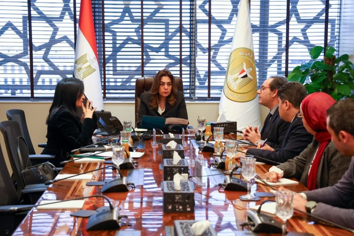 الحكومة-تبحث-مع-اتحاد-بنوك-مصر-إطلاق-تحالف-تمويل-الاستدامة