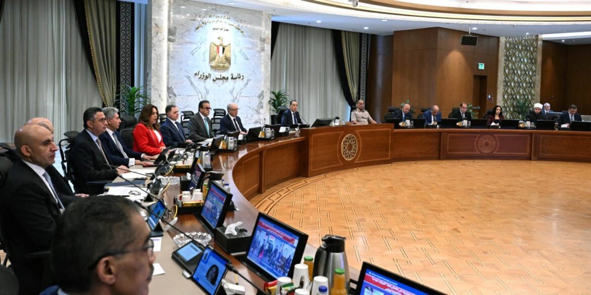 تخصيص-12-فدانًا-لإنشاء-محطات-لتحلية-المياه-في-السويس
