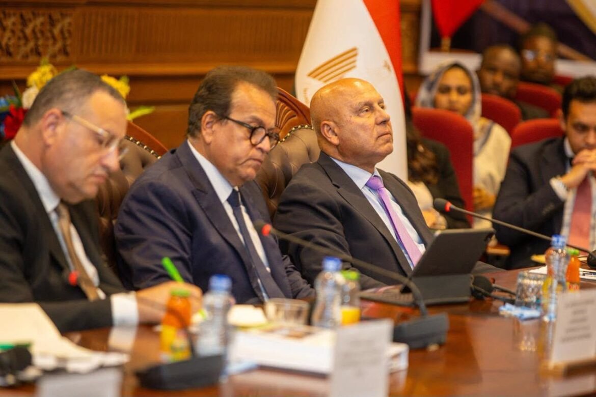 الوزير-:-مصر-تنفذ-الممر-اللوجستي-الدولي -(برنيس-–-أسوان-–-توشكى-–-شرق-العوينات-–-الكفرة-–-إنجامينا)