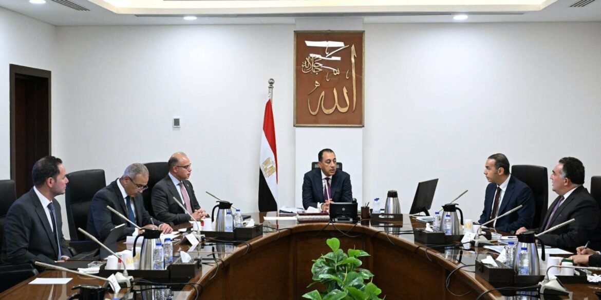 رئيس-الوزراء-يستعرض-عددا-من-المقترحات-لتطوير-أداء-البورصة-المصرية