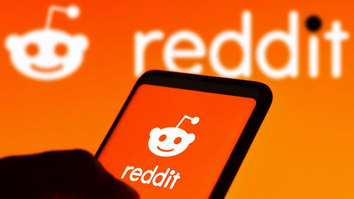 سهم-“ريديت”-يقفز-11%-عقب-الإعلان-عن-إدراجه-في-“إس-آند-بي-500”