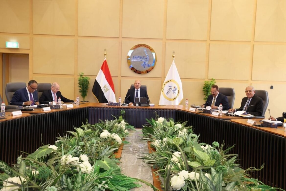 وزير-النقل:-ننفذ-خطة-شاملة-لتدعيم-الأسطول-التجاري-المصري-ليصل-إلى-40-سفينة-عام-2030