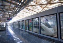 «الوزير»:-يوجّه-بإصدار-اشتراكات-للطلبة-بالمونوريل-وقطار-lrt-بتخفيض-60‎%‎-وتقليل-التقاطر-إلى-9-دقائق
